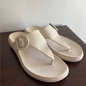 Vionic Women's Activate Thongs Flip-Flop Cream Sandals 9.5